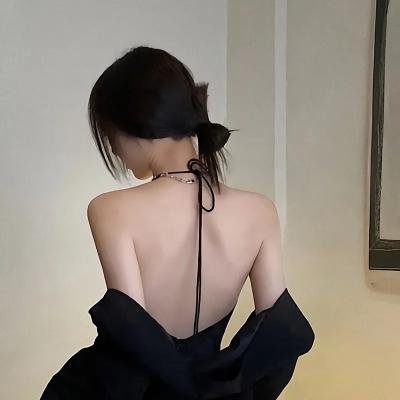 配角
